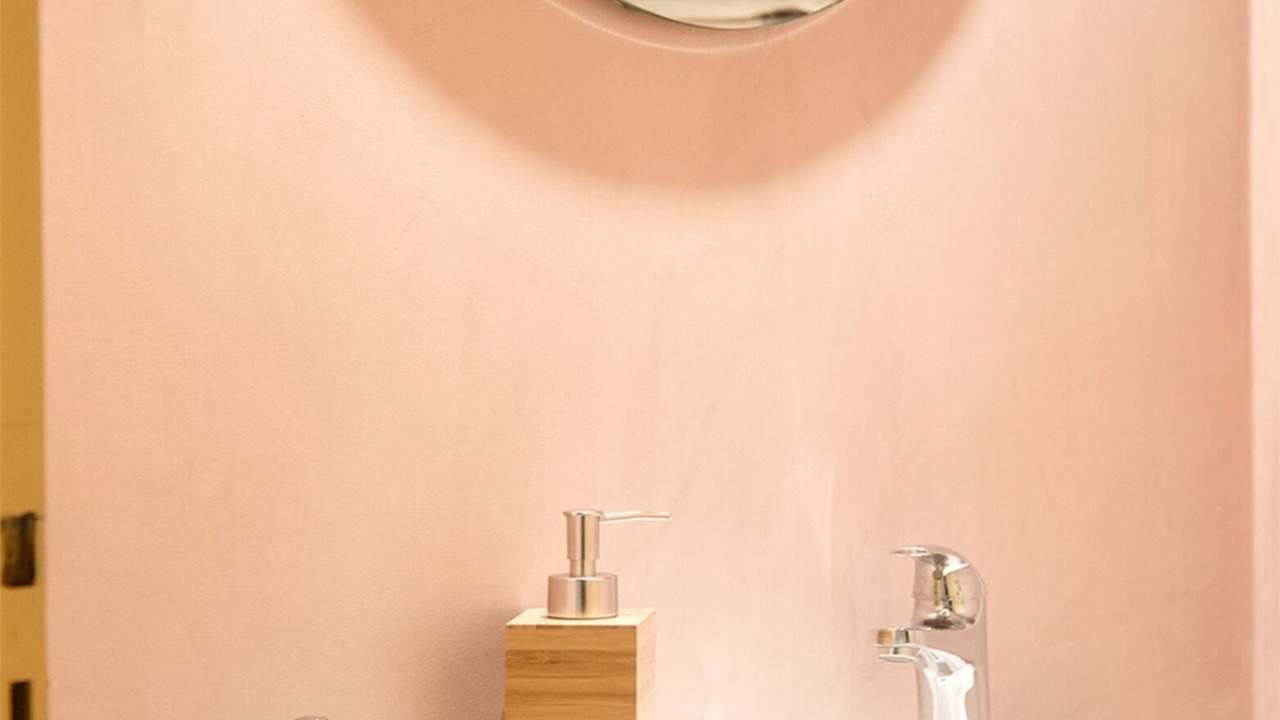 Photo of Bathroom in Nea Smirni