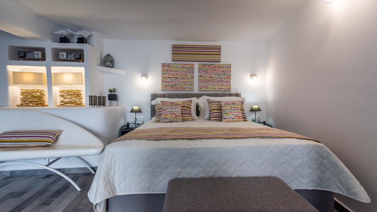 Photo of Bedroom in Milos
