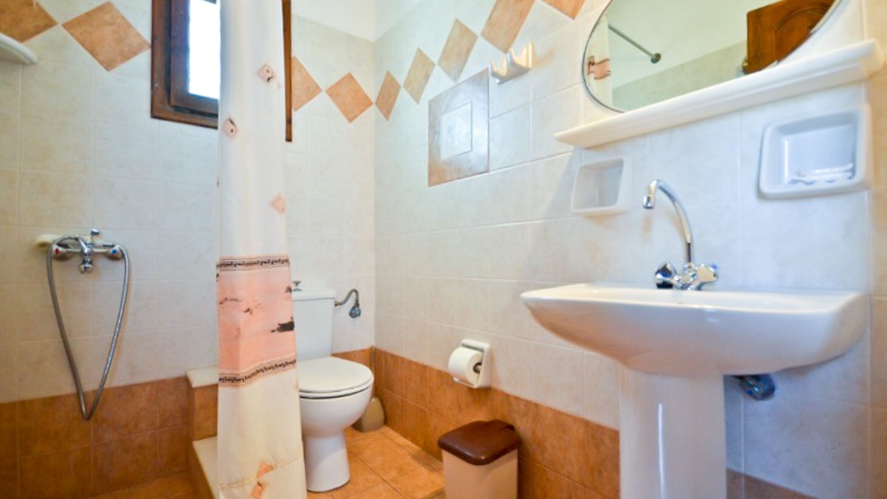 Photo of Bathroom in Eggares