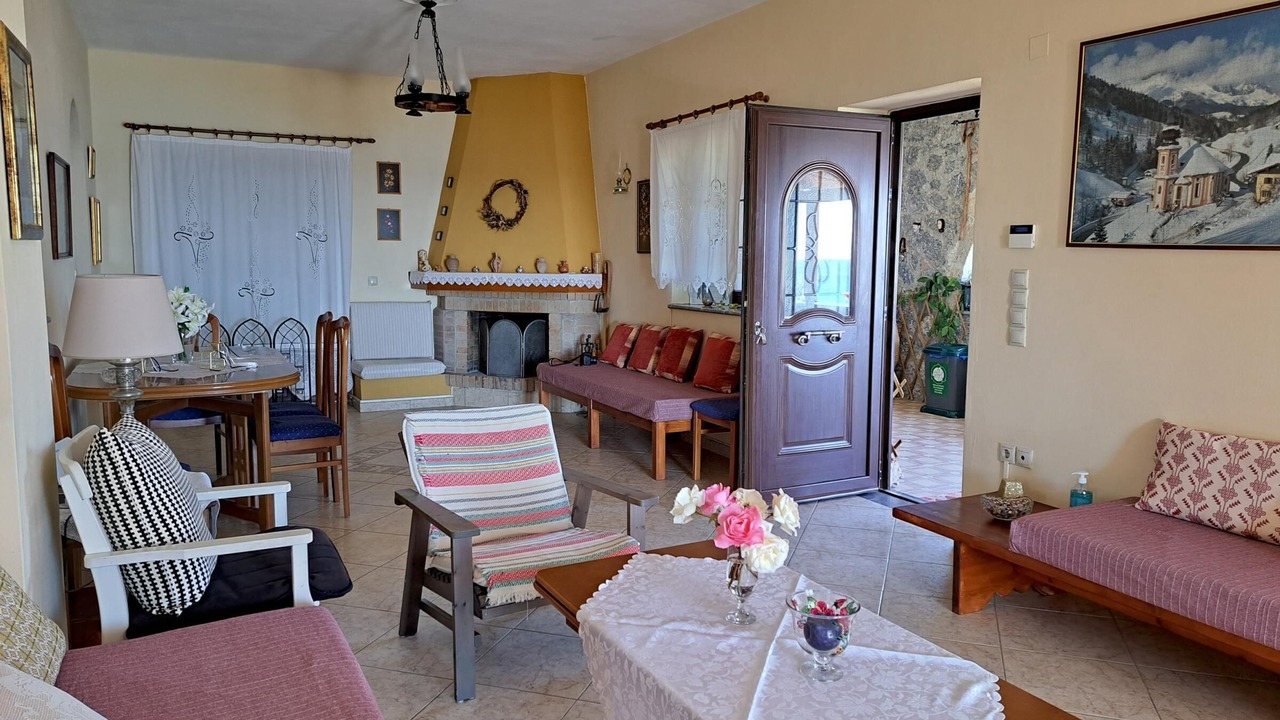 Photo of Livingroom in Keratokambos
