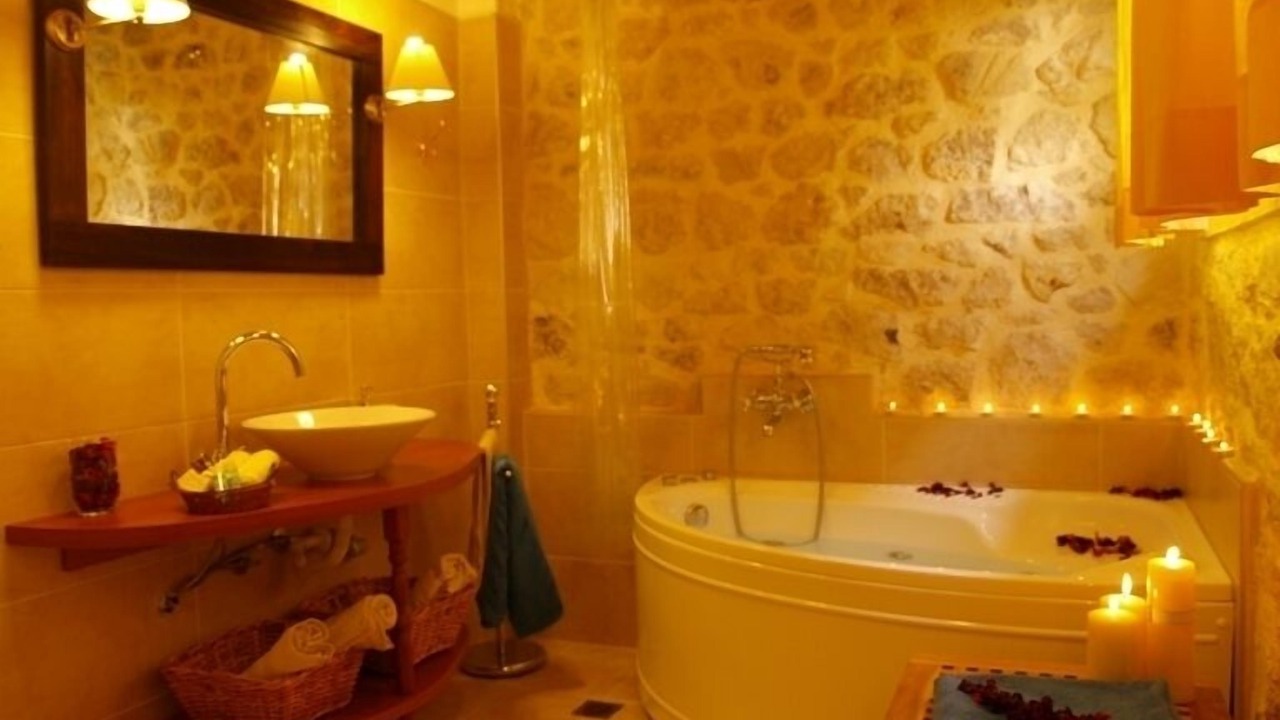 Photo of Bathroom in Platanias Town