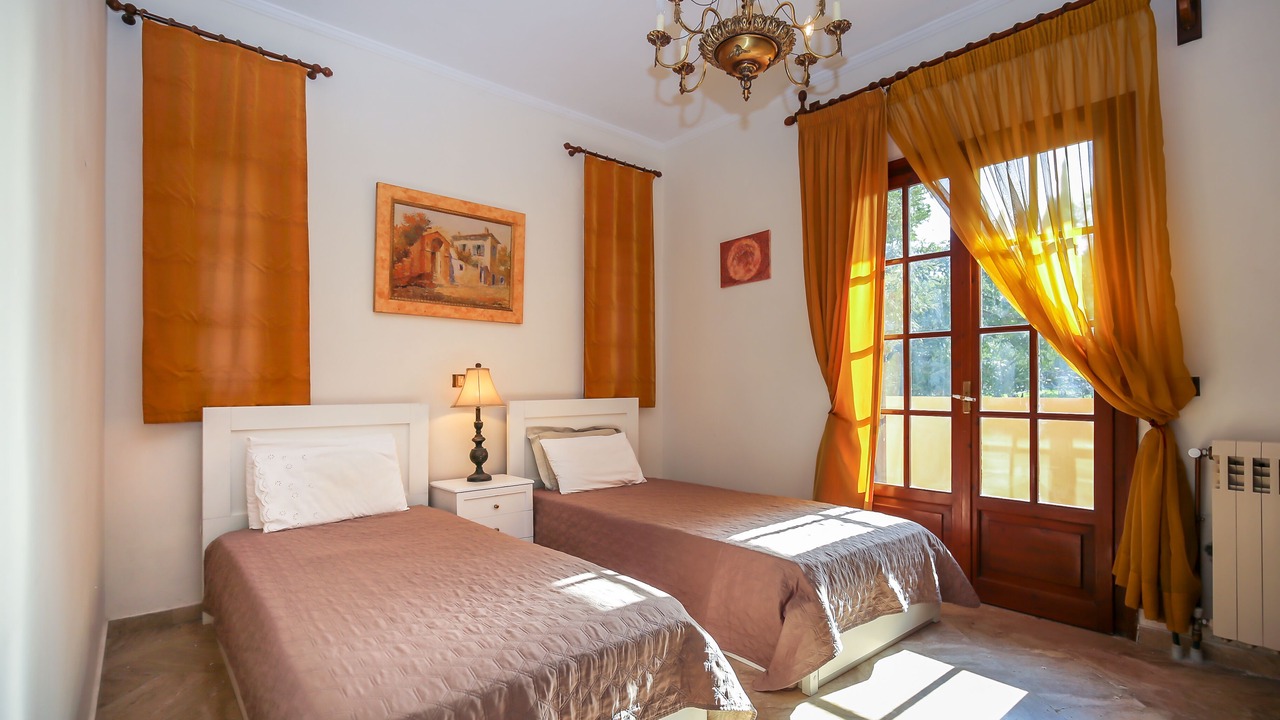 Photo of Bedroom in Alepou