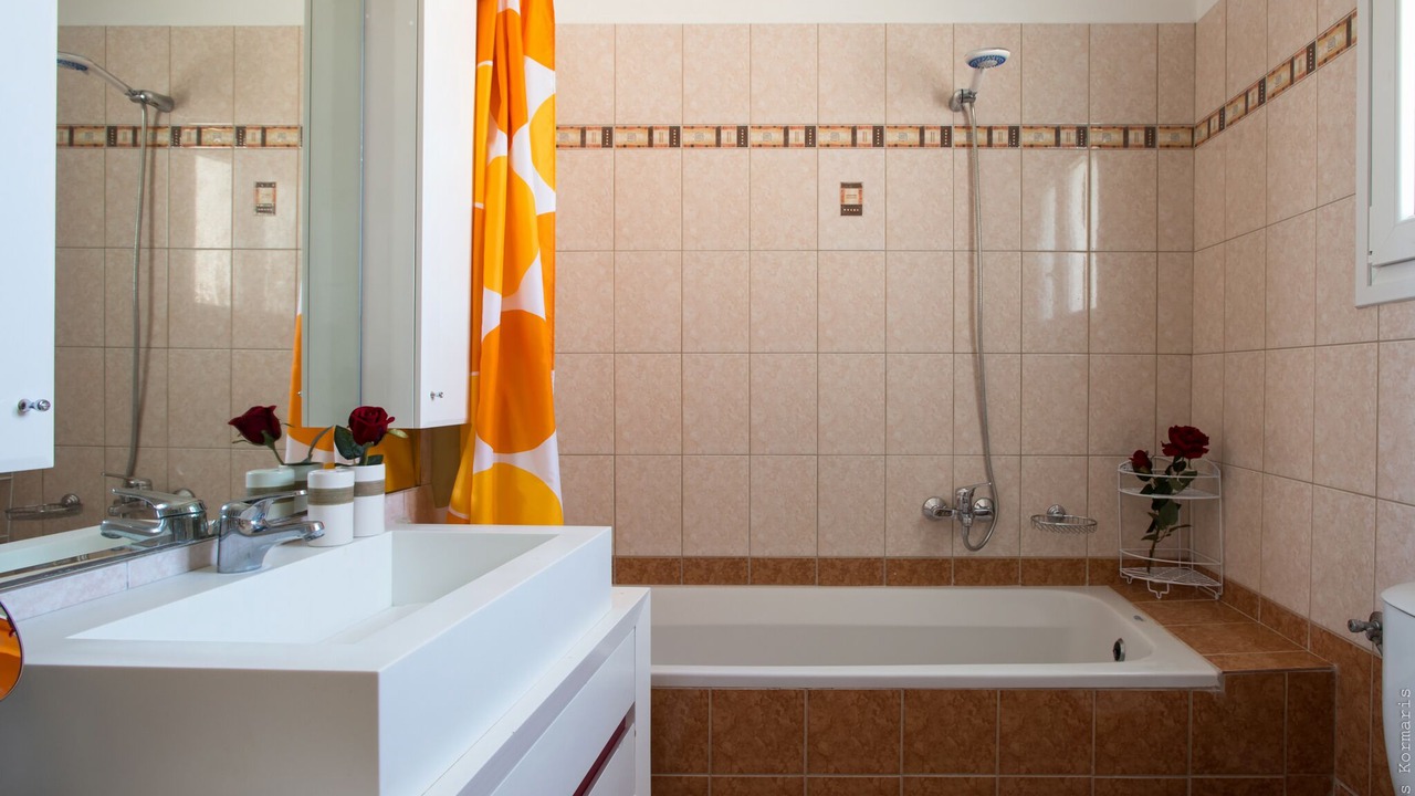 Photo of Bathroom in Alepou