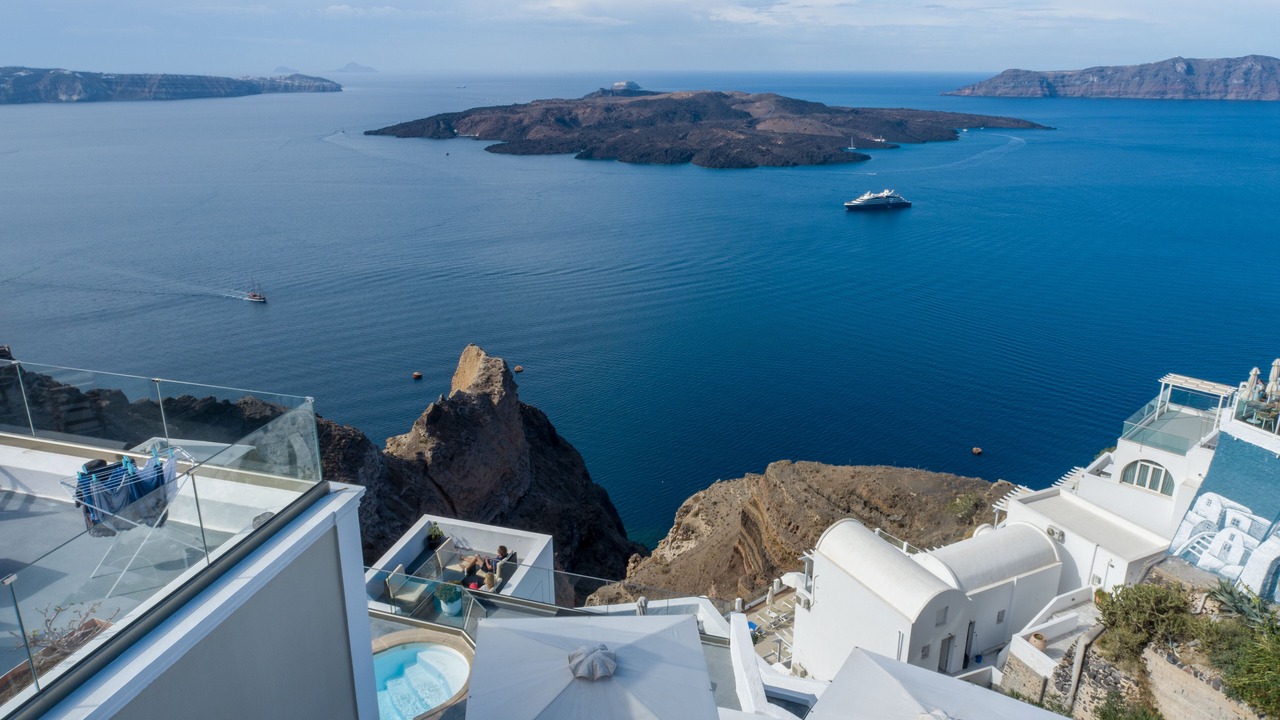 Photo of Others in Fira