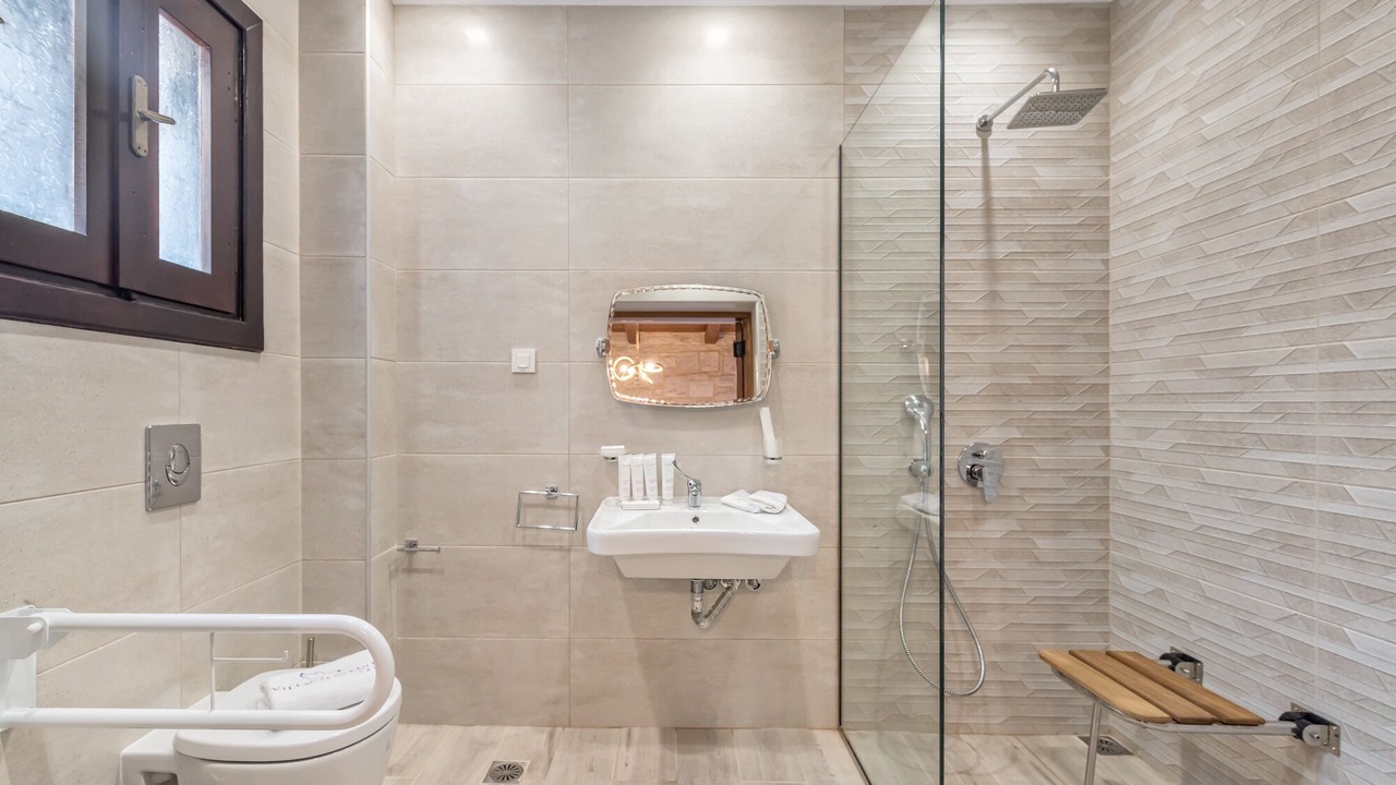Photo of Bathroom in Kokkinon Khorion