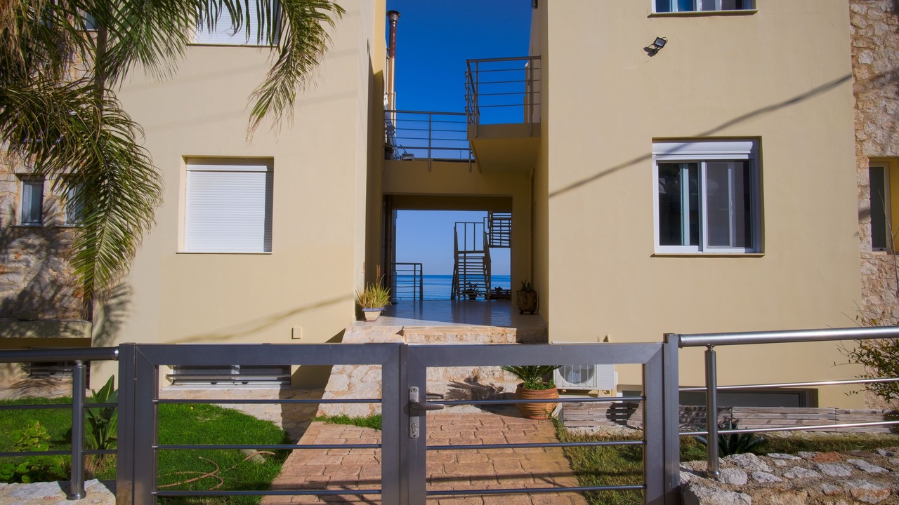 Photo of Patio Balcony in Kato Stalos