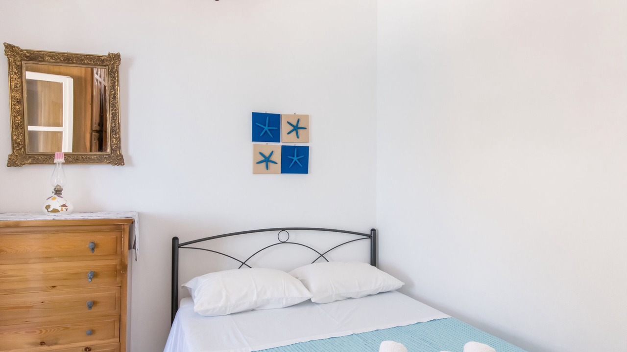 Photo of Bedroom in Exomvourgo
