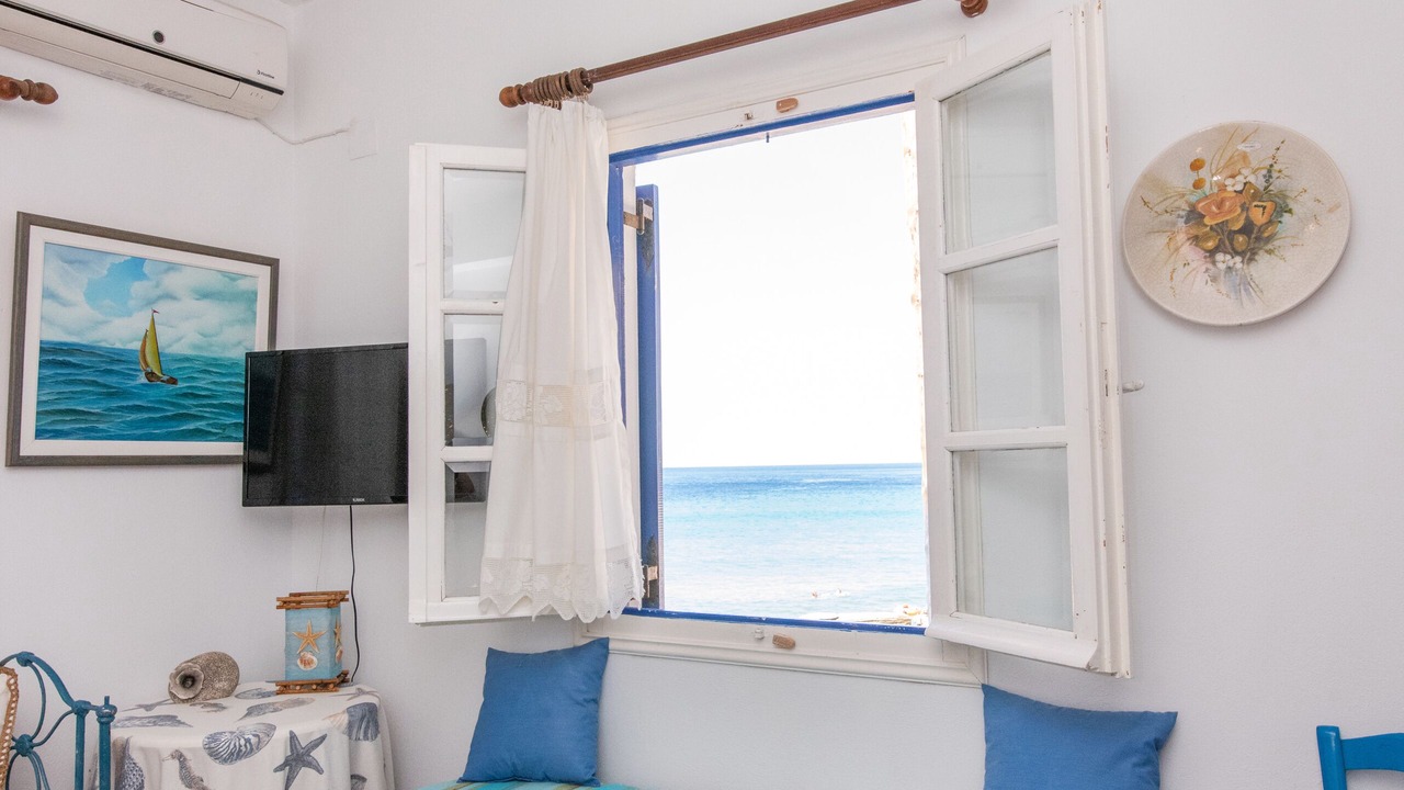 Photo of Bedroom in Exomvourgo