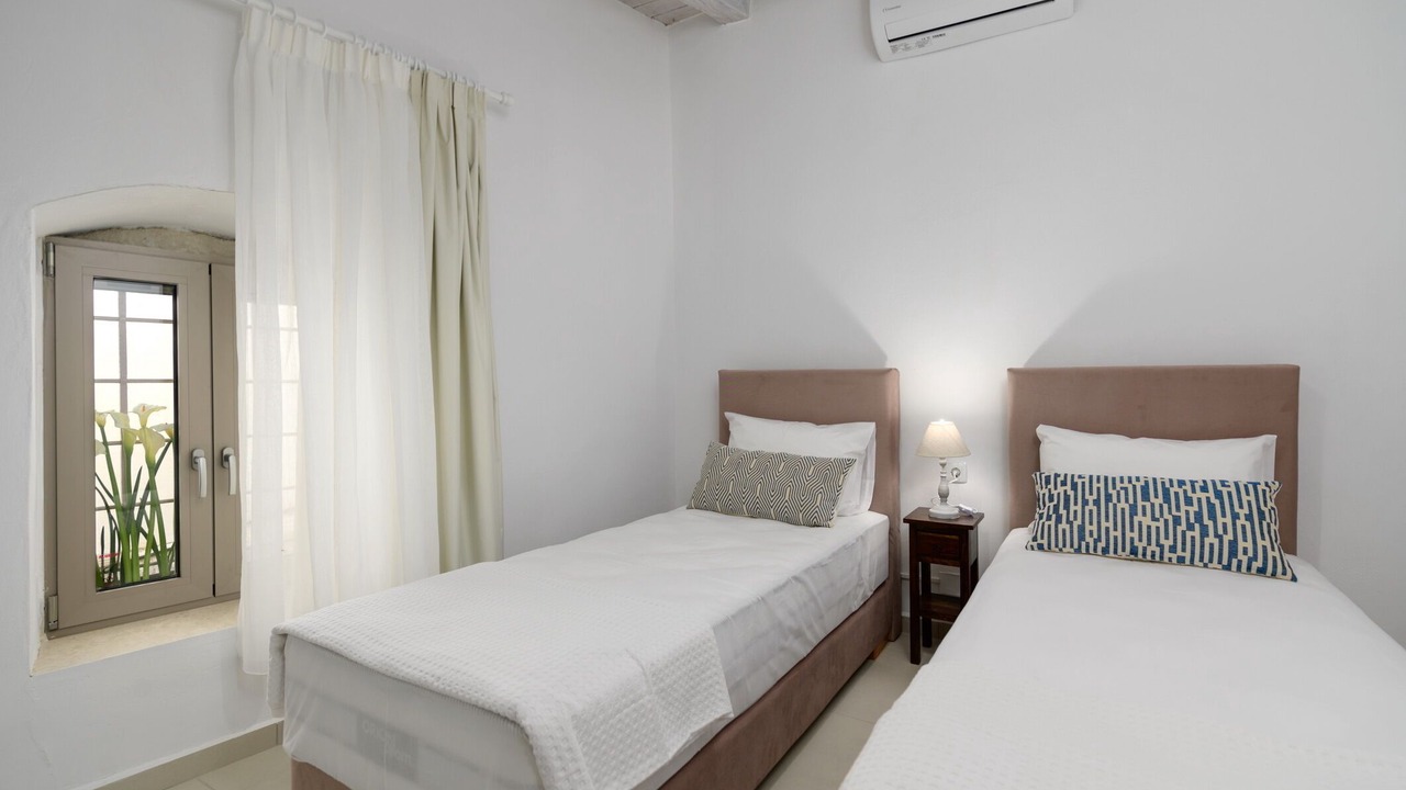 Photo of Bedroom in Pitsidia