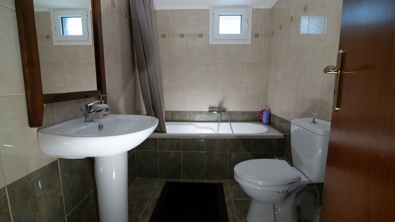 Photo of Bathroom in Minoa Pediada