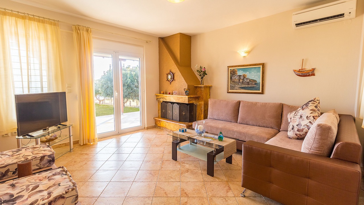 Photo of Livingroom in Sithonia