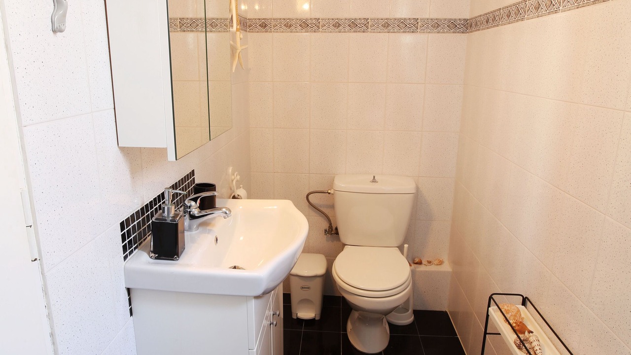 Photo of Bathroom in Perdhika