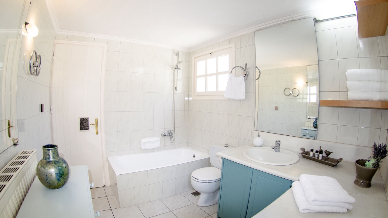 Photo of Bathroom in Ormos Koumeikon