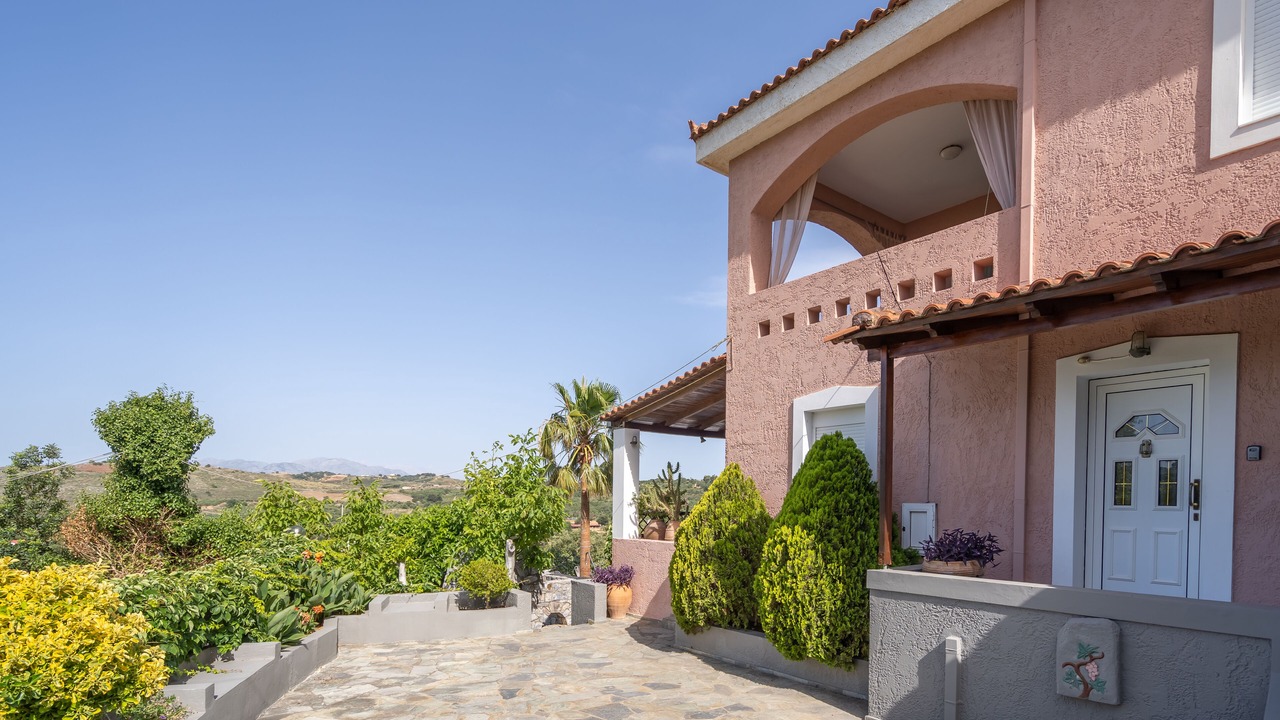 Photo of Outdoor in Armenoi