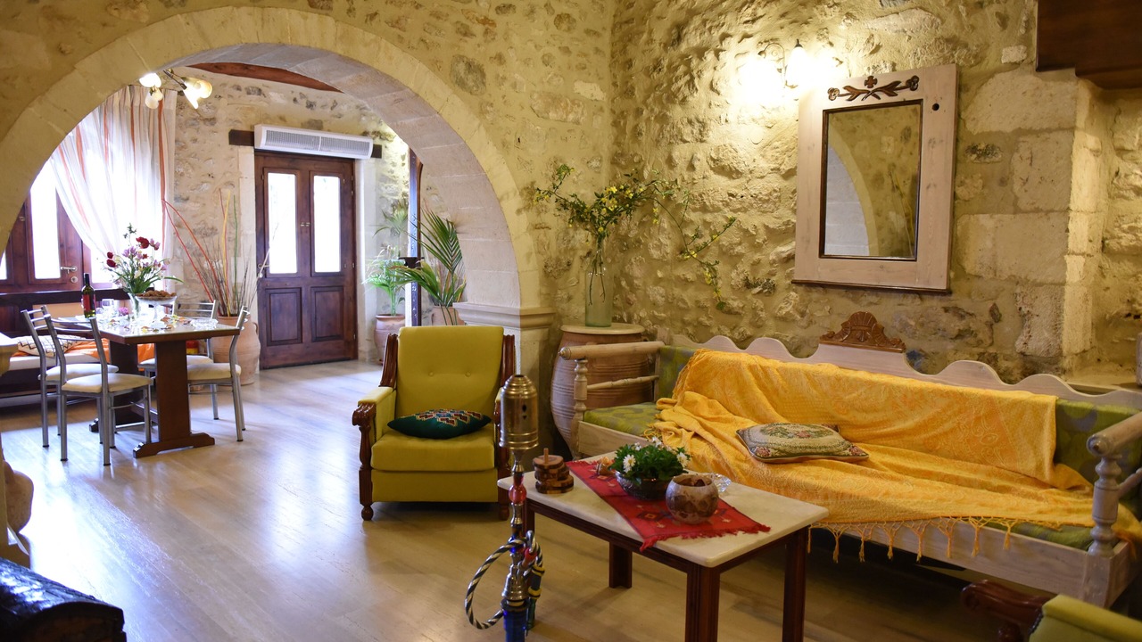 Photo of Livingroom in Armenoi