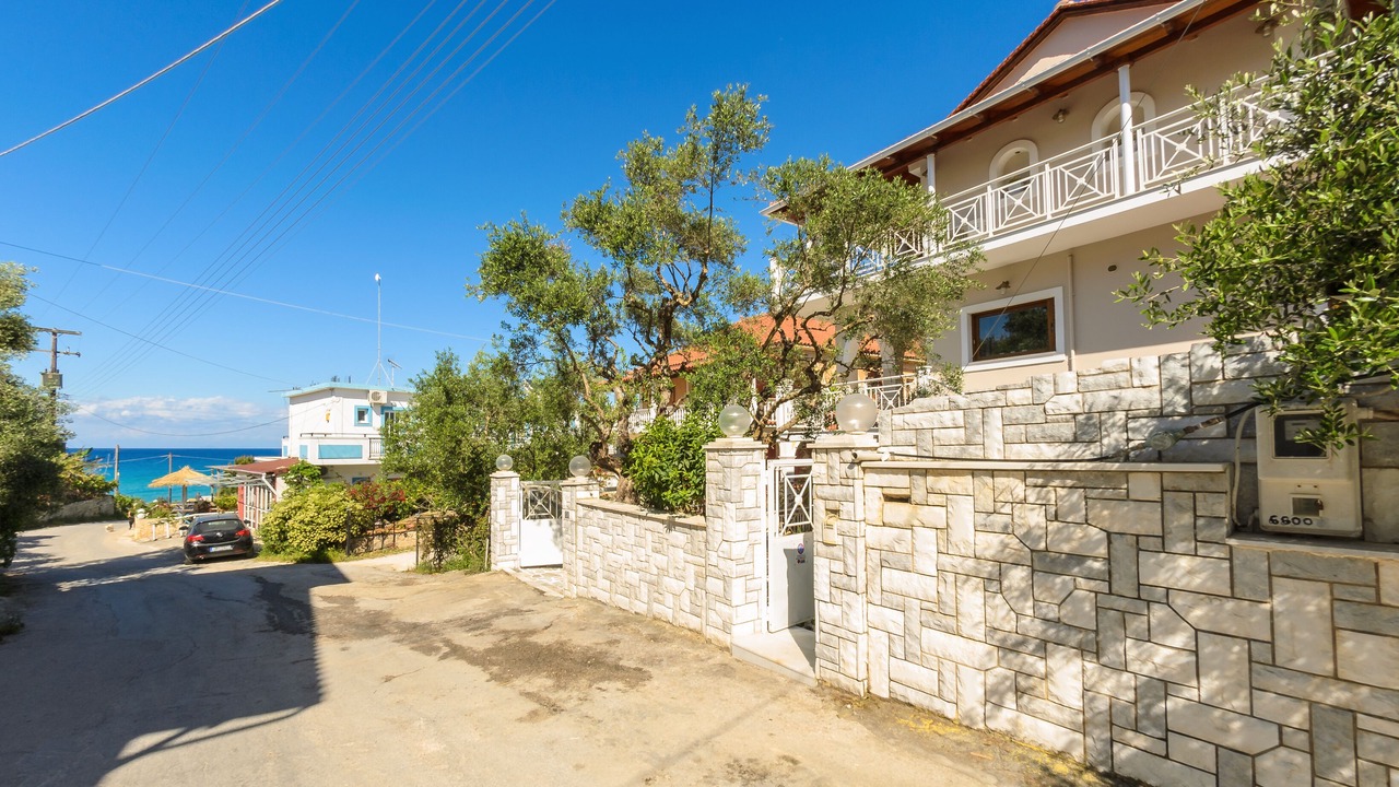 Photo of Outdoor in Alikanas