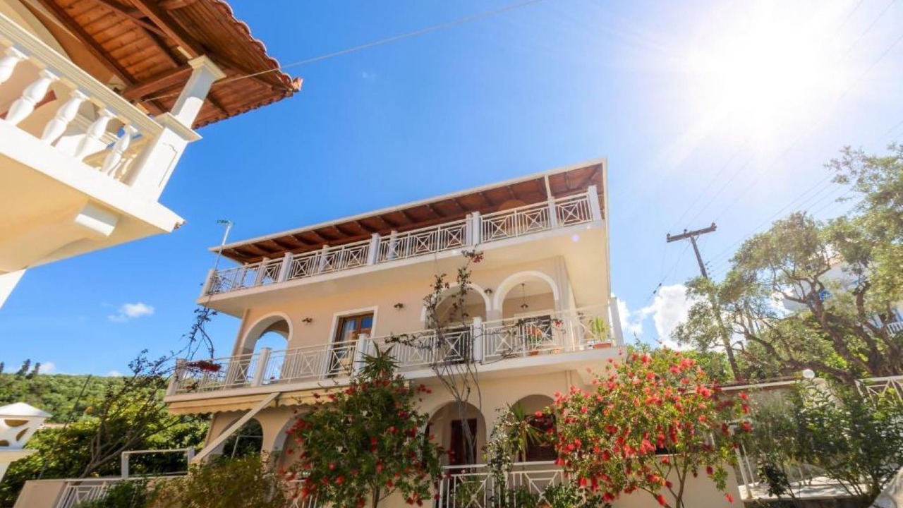 Photo of Outdoor in Alikanas
