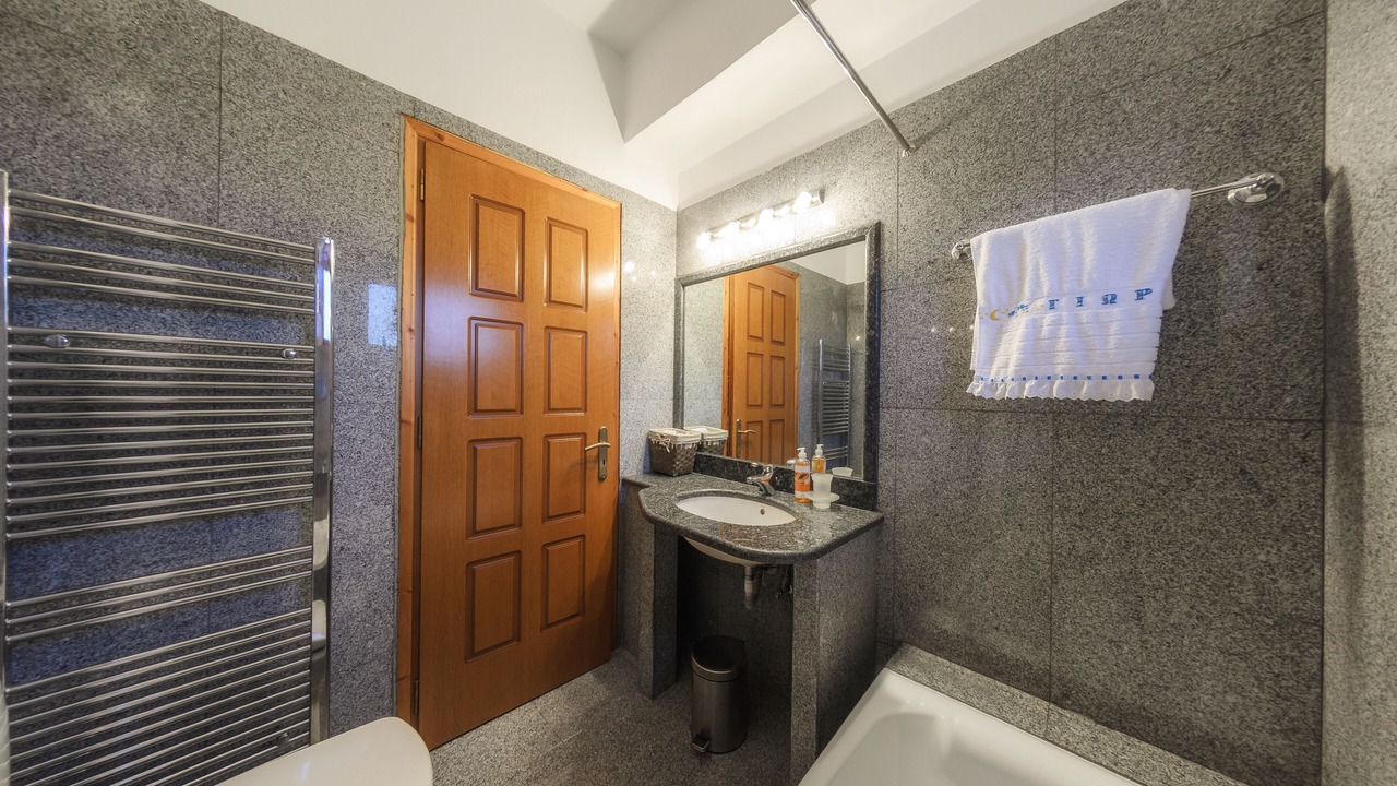 Photo of Bathroom in Alikanas