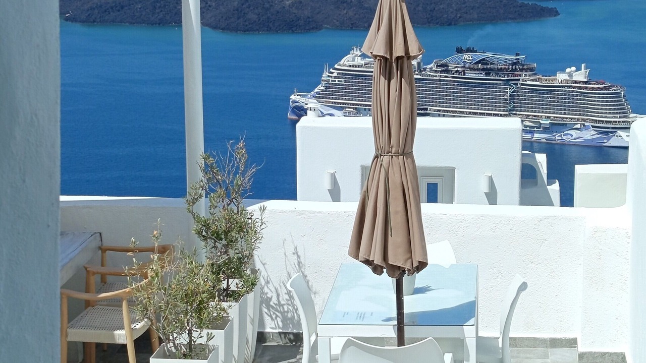 Photo of Others in Fira