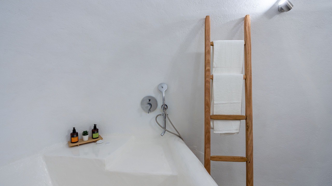 Photo of Bathroom in Fira