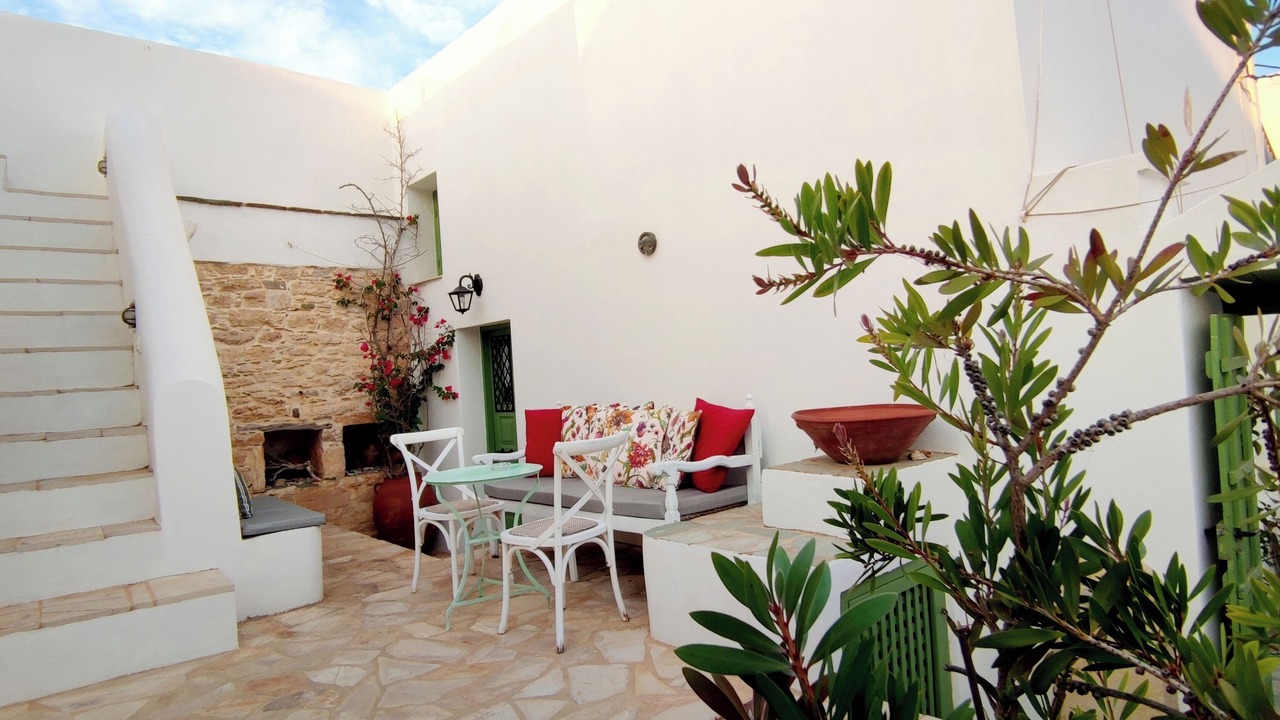 Photo of Outdoor in Folegandros Town