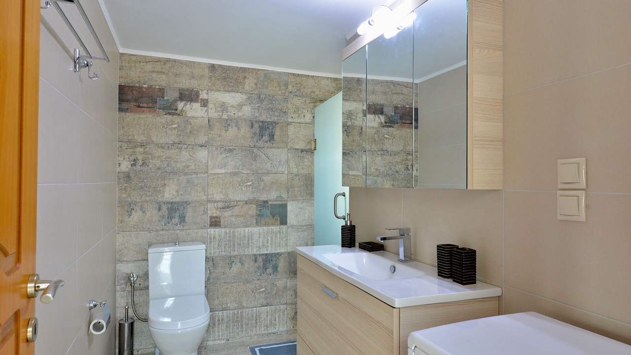 Photo of Bathroom in Drapanos