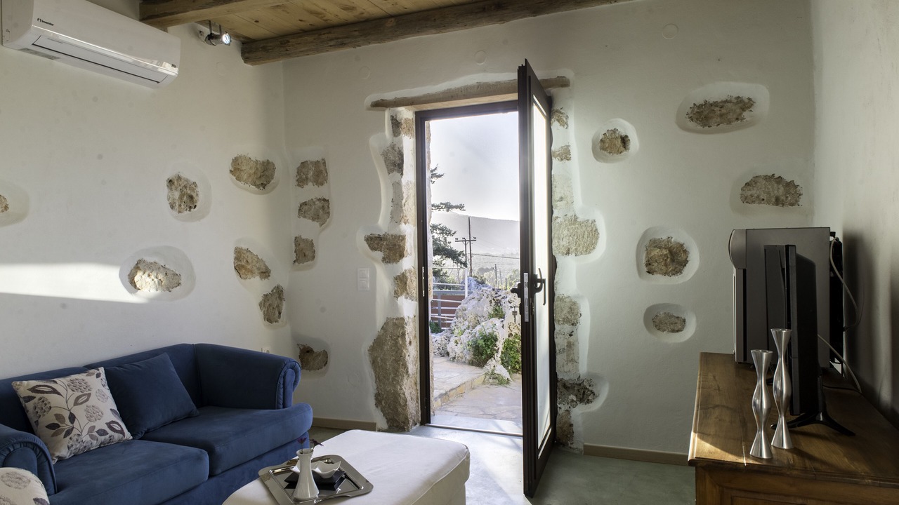 Photo of Livingroom in Armenoi