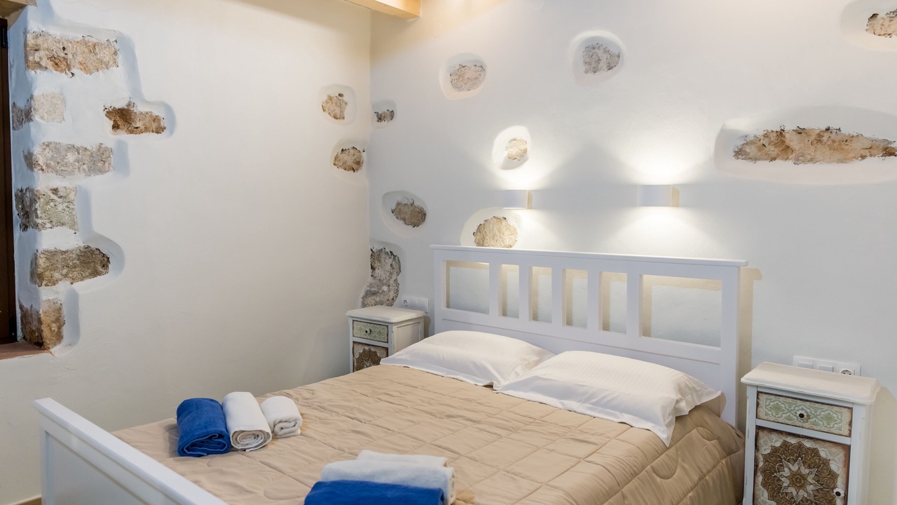 Photo of Bedroom in Armenoi
