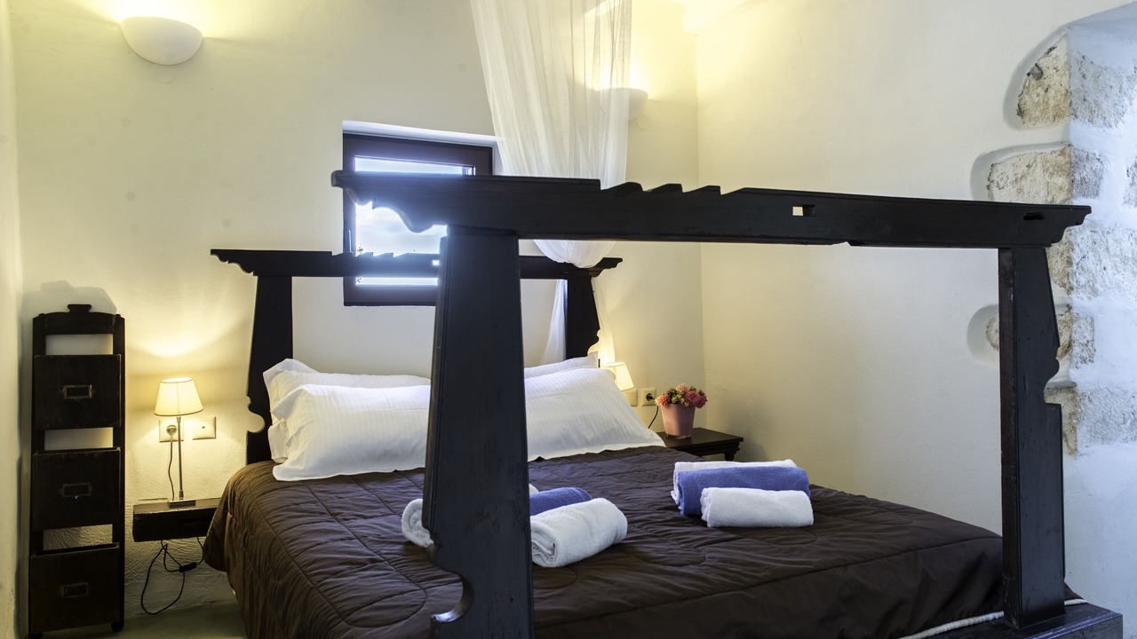 Photo of Bedroom in Armenoi