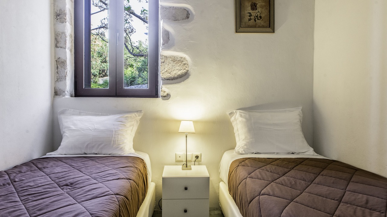 Photo of Bedroom in Armenoi