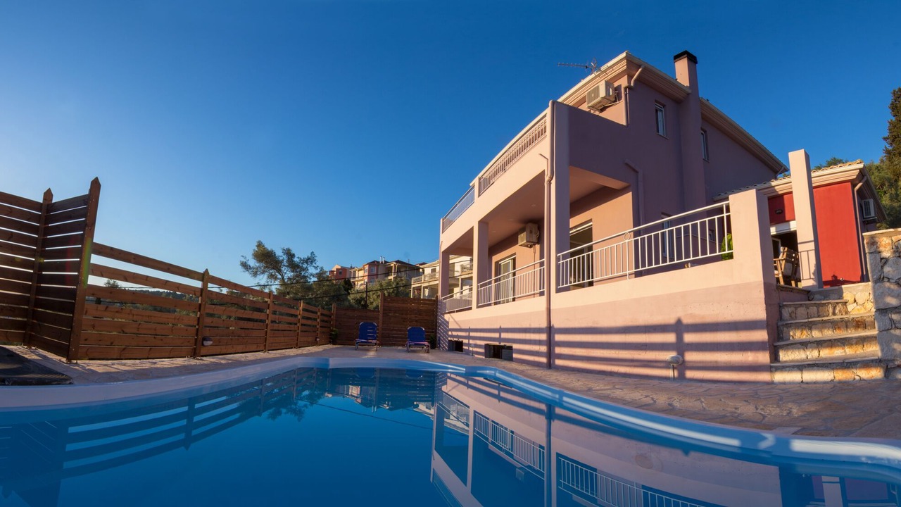 Photo of Outdoor in Apolpaina