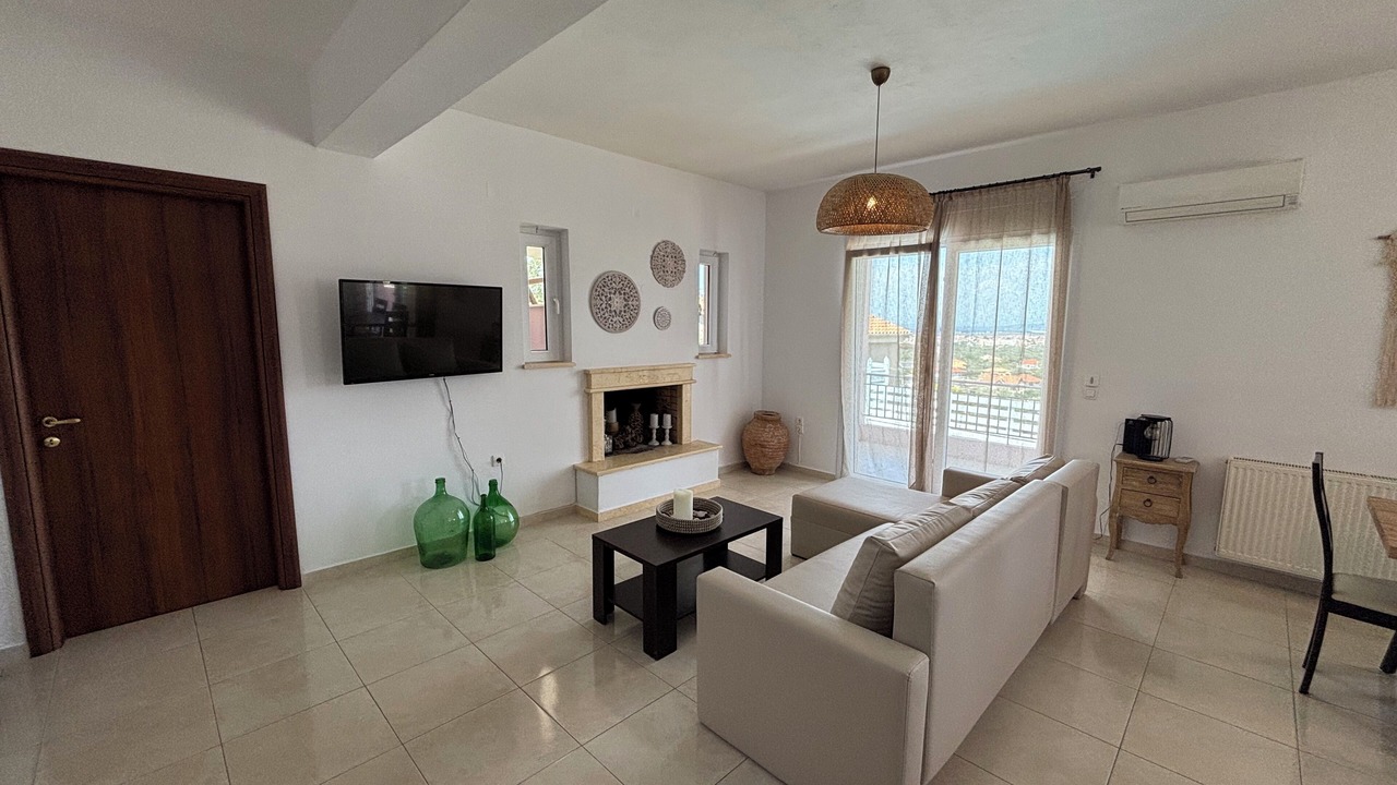 Photo of Livingroom in Apolpaina