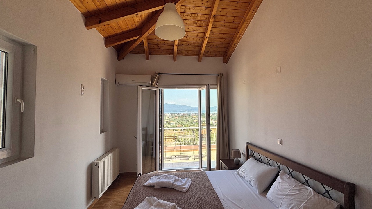 Photo of Bedroom in Apolpaina