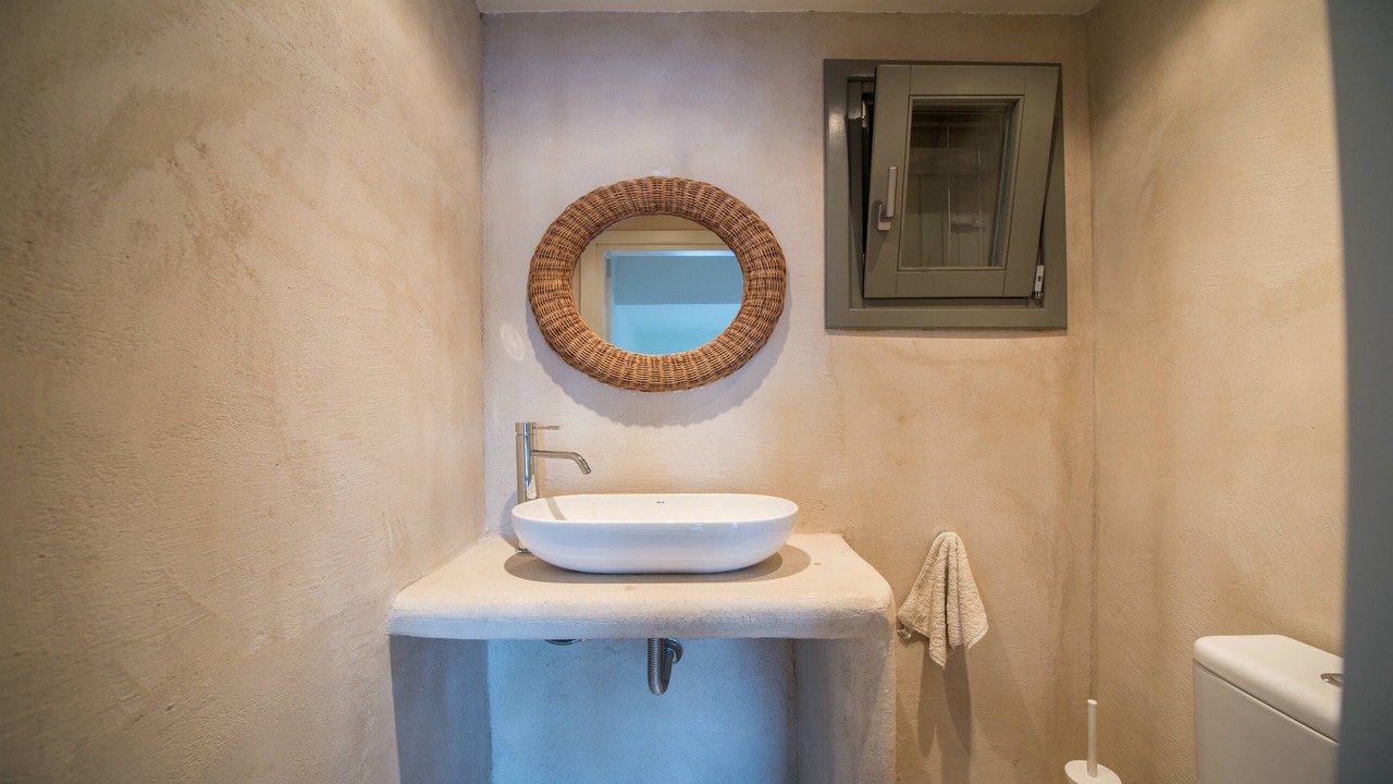 Photo of Bathroom in Kea