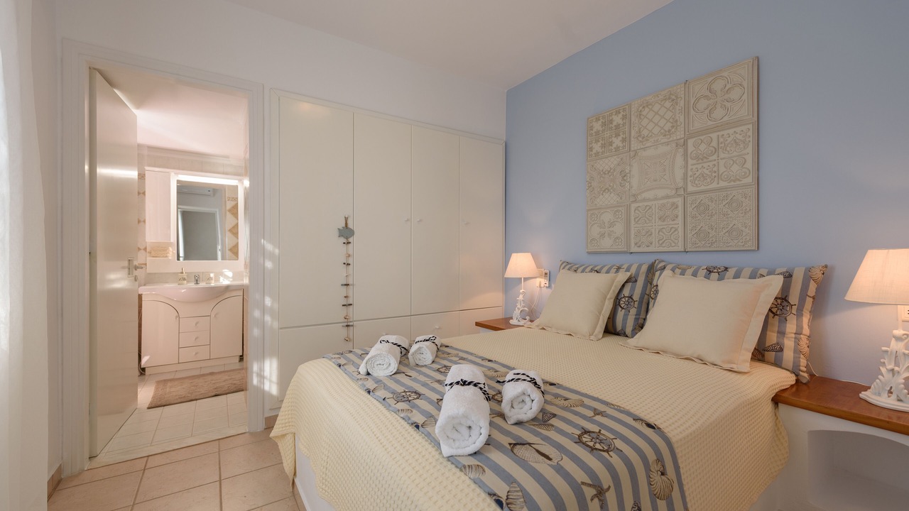 Photo of Bedroom in Neo Kalamaki