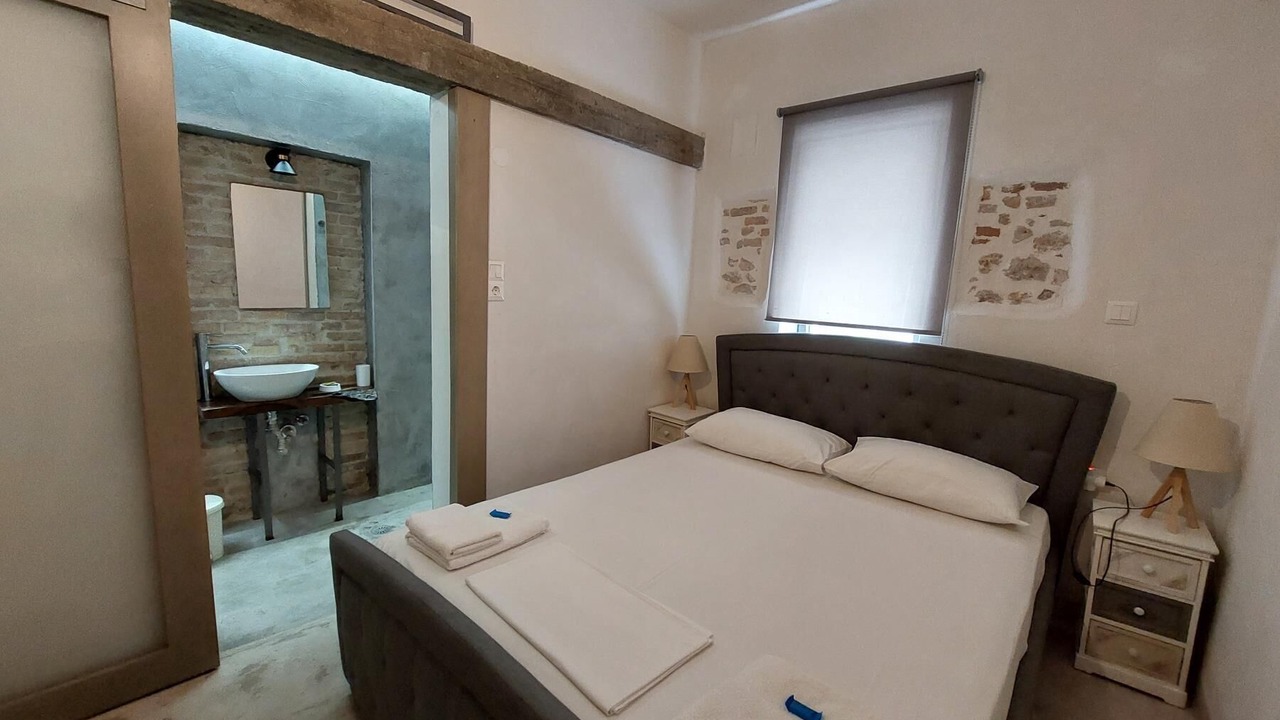 Photo of Bedroom in Koum Kapi