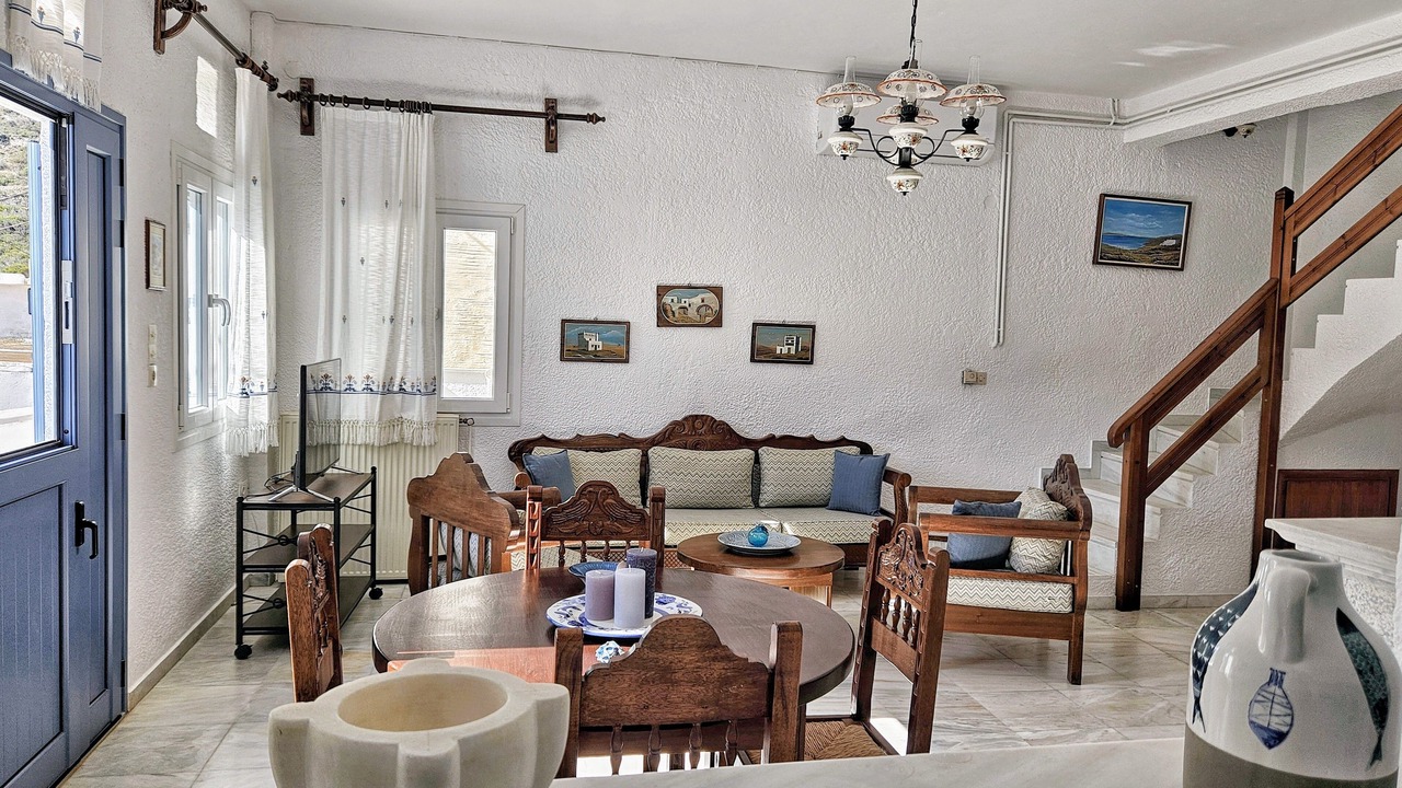 Photo of Livingroom in Megas Yialos-Nites