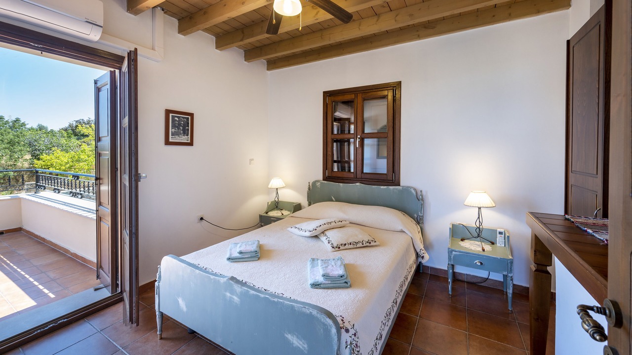 Photo of Bedroom in Lagoudi Zia