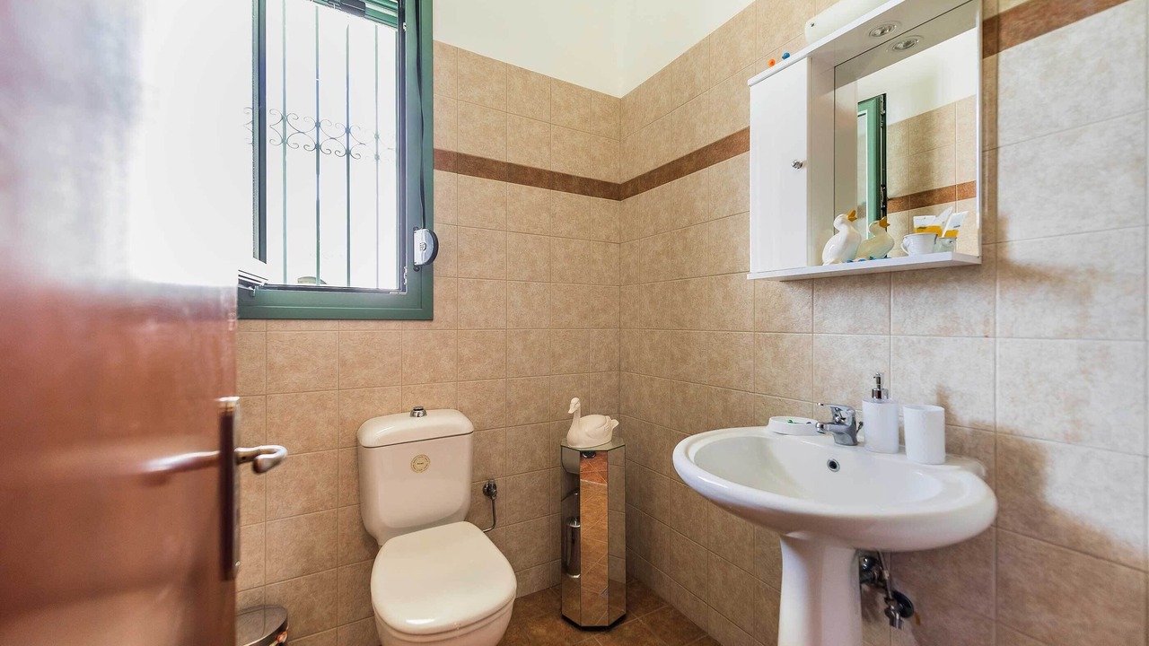 Photo of Bathroom in Koskinou