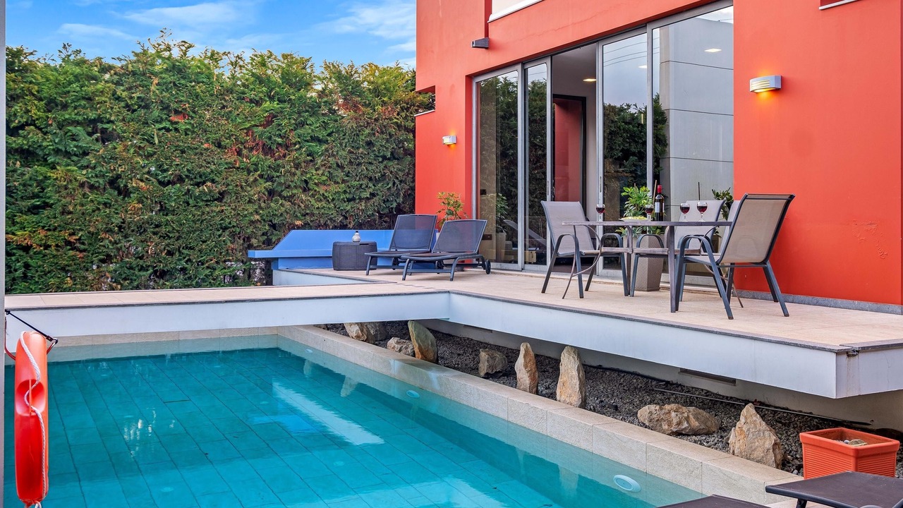 Photo of Outdoor in Ixia