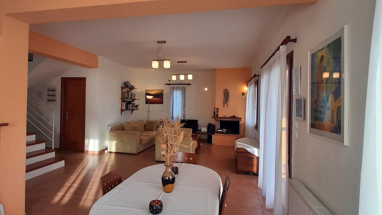 Photo of Bedroom in Glossa
