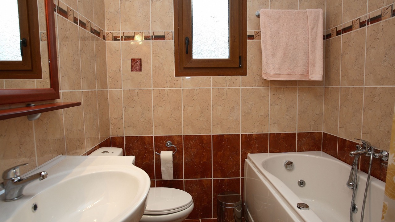 Photo of Bathroom in Glossa