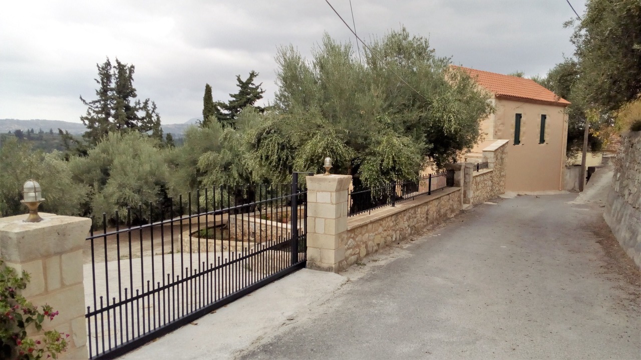 Photo of Outdoor in Tzitzifes