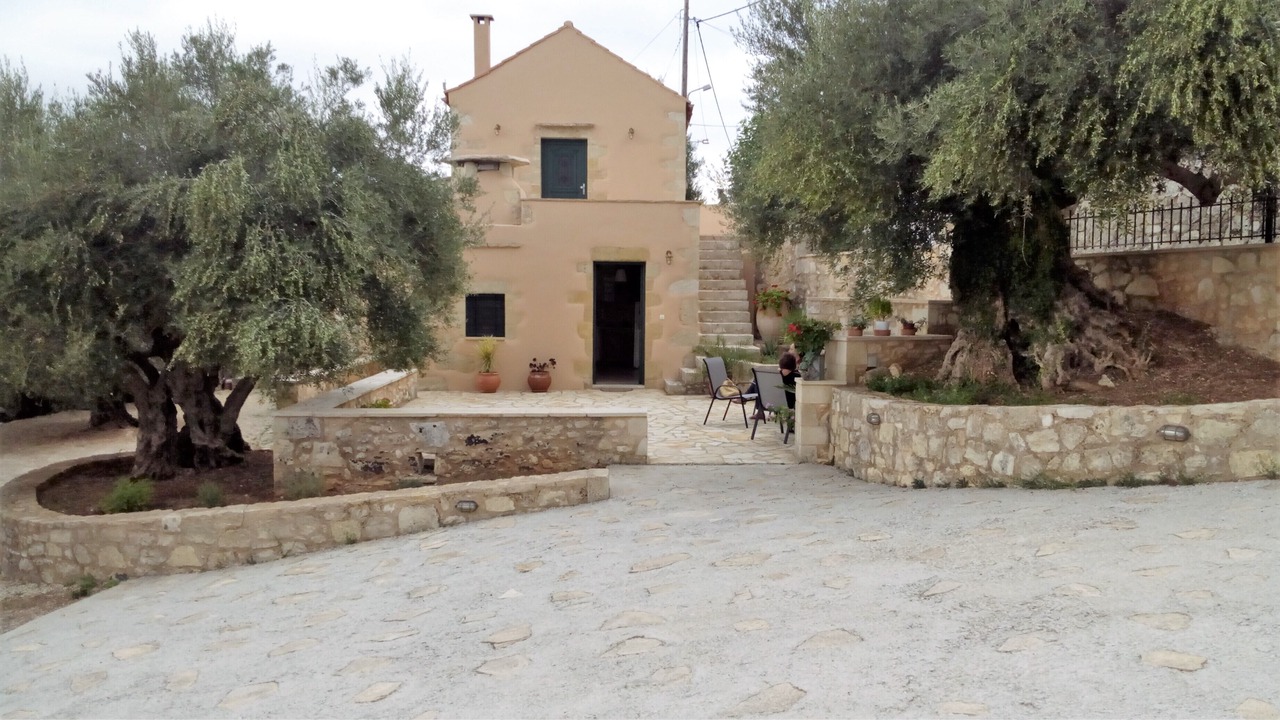 Photo of Outdoor in Tzitzifes