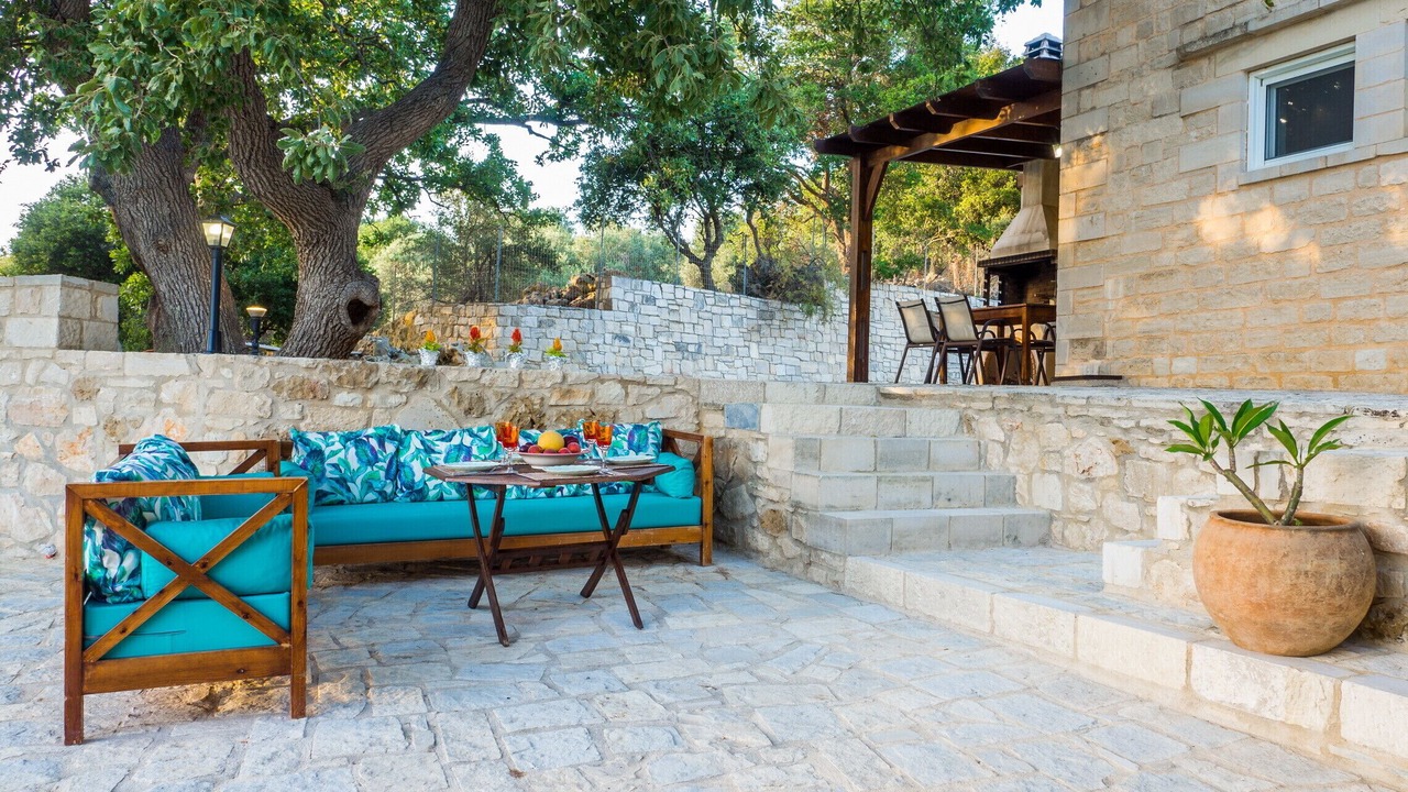 Photo of Outdoor in Monopari