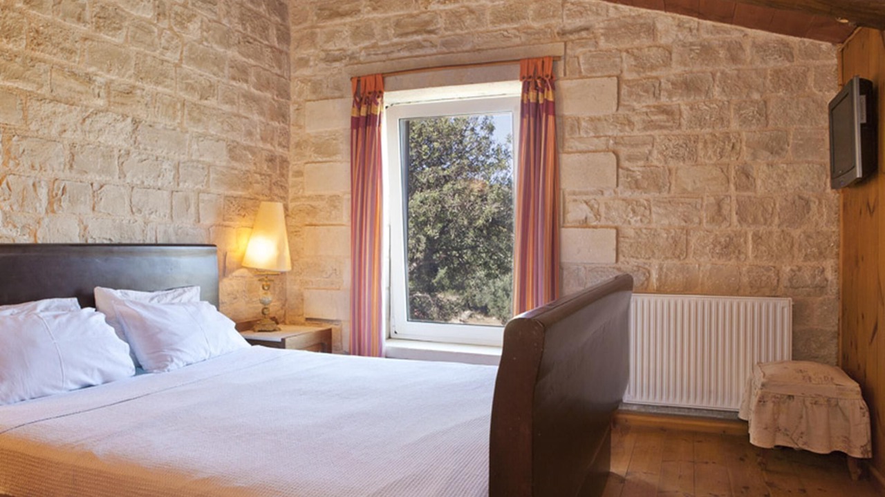 Photo of Bedroom in Monopari