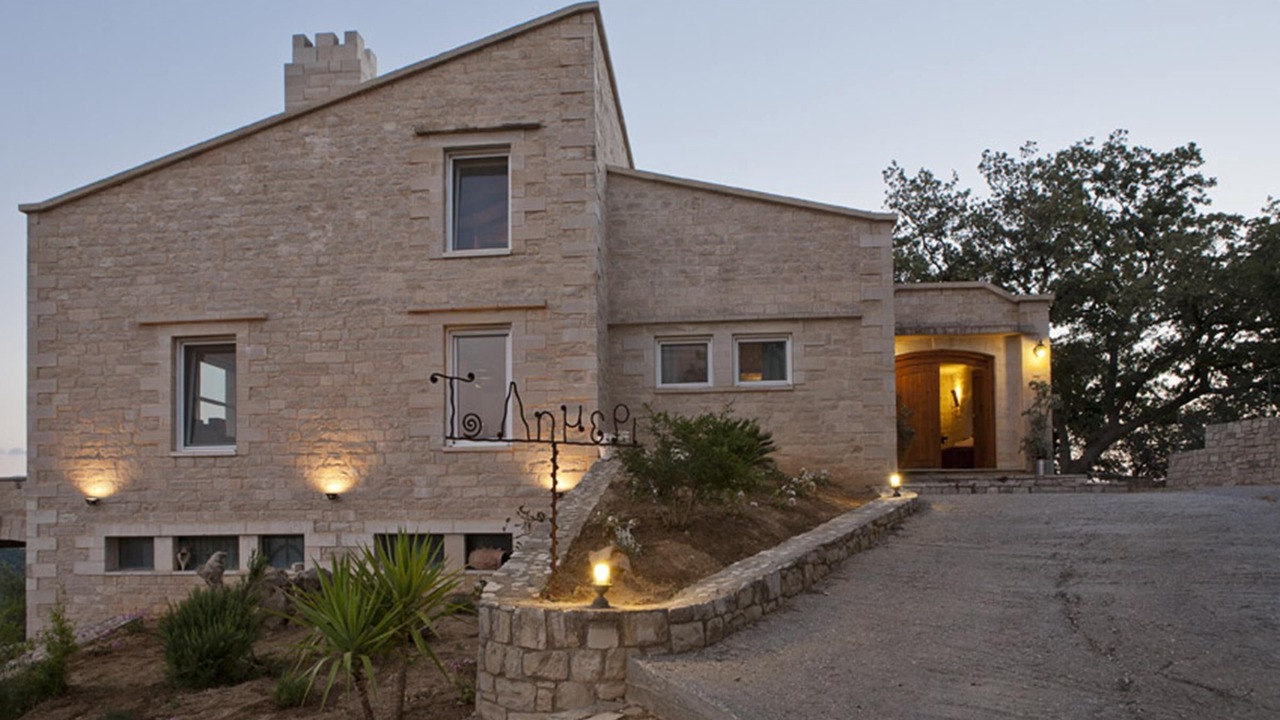 Photo of Outdoor in Monopari
