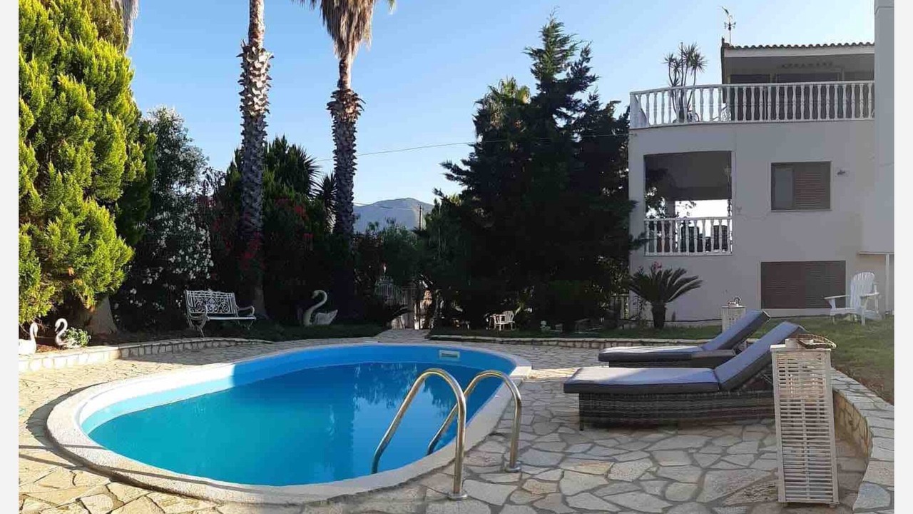 Photo of Outdoor in Raches