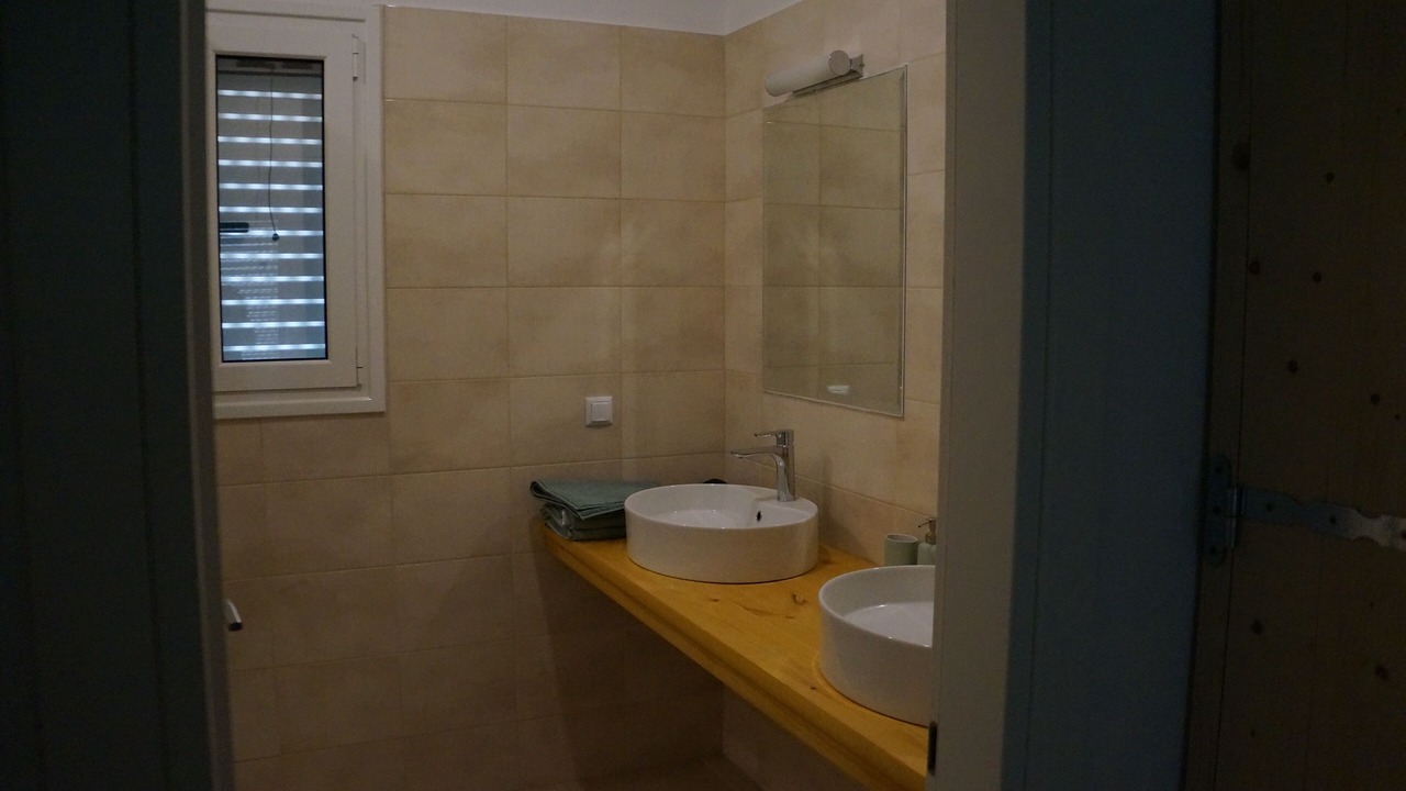 Photo of Bathroom in Foinikounta
