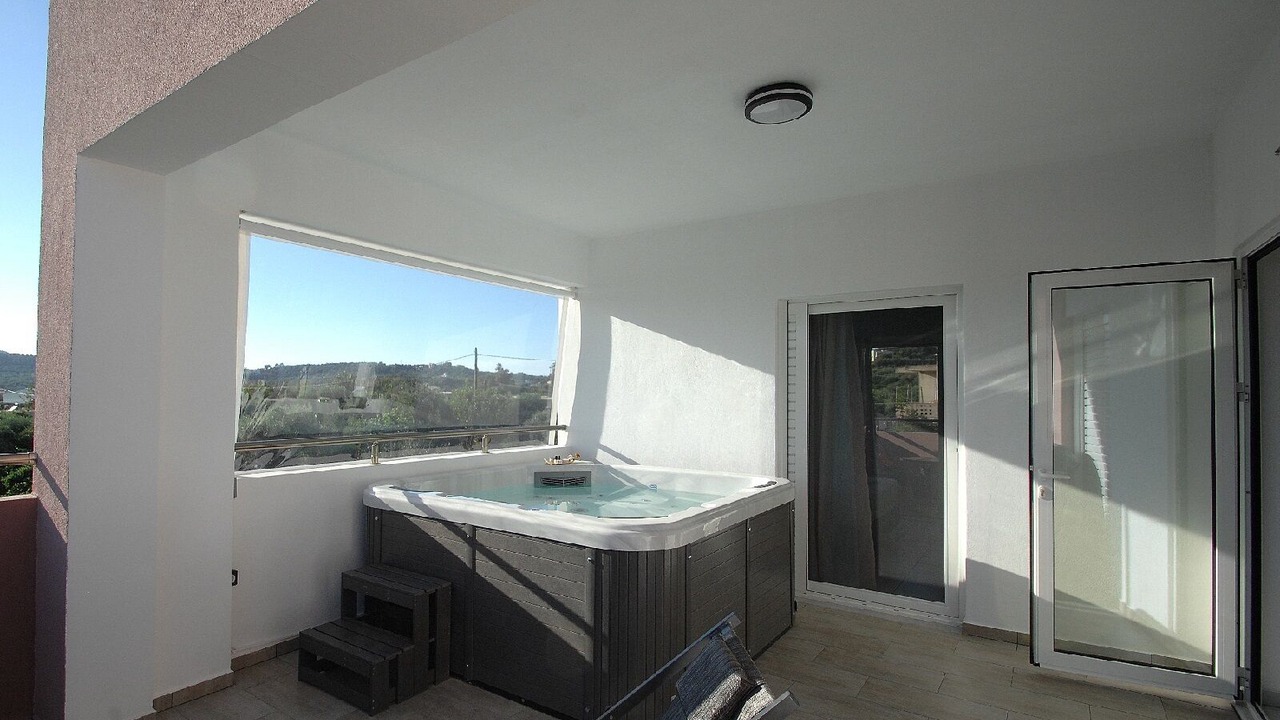 Photo of Outdoor in Potistiria